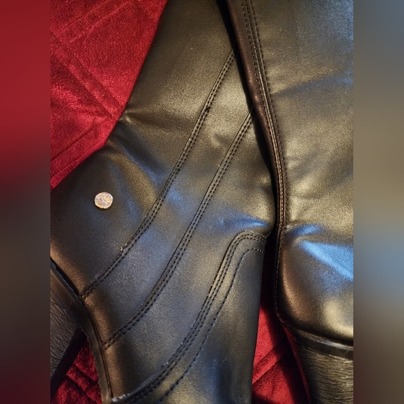 Below the knee boots size 6 - Picture 2 of 8